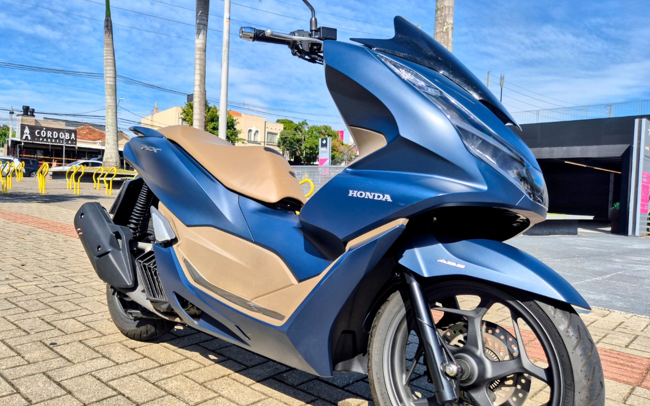 Honda PCX 160 DLX  na cor Azul em Curitiba / PR - 1209820