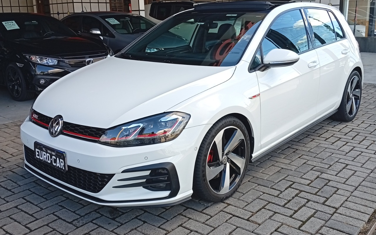 Volkswagen Golf 2019 Branco — foto 1 de 3
