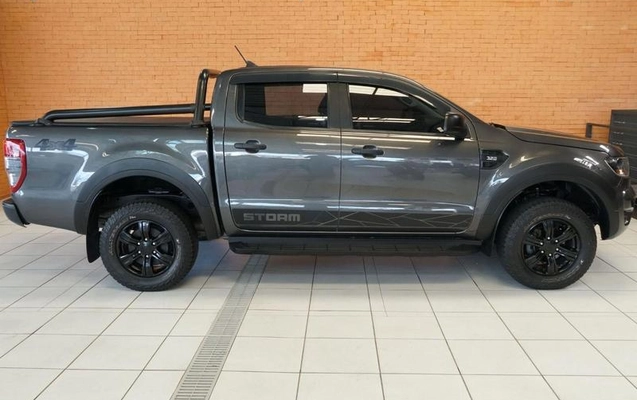 imagem-https://www.socarrao.com.br/sc-vehicle-images-prod/1214072/1789165777382-7849882_15_B_b90e85df74.jpeg