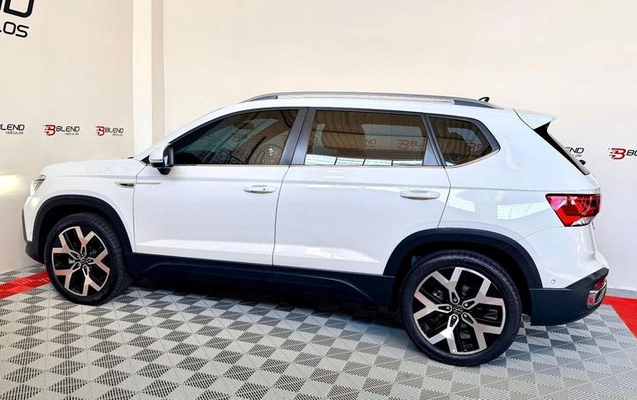 imagem-https://www.socarrao.com.br/sc-vehicle-images-prod/1214600/1789145696397-8061814_6_B_9d650f7ad9.jpeg