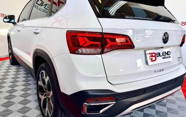 imagem-https://www.socarrao.com.br/sc-vehicle-images-prod/1214600/1789145696421-8061814_5_B_d306d5199c.jpeg
