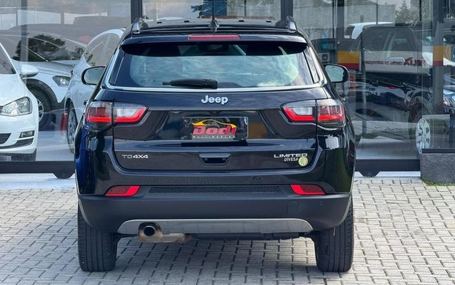 imagem-https://www.socarrao.com.br/sc-vehicle-images-prod/1216186/1788269320169-8062026_11_B_4f8abe502e.jpeg