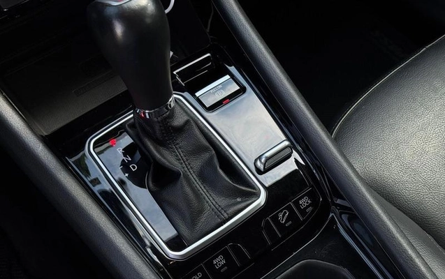 imagem-https://www.socarrao.com.br/sc-vehicle-images-prod/1216186/1788269320181-8062026_3_B_7e4046080d.jpeg