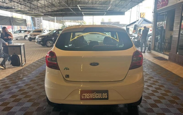 imagem-https://www.socarrao.com.br/sc-vehicle-images-prod/1217280/1787925176481-8029964_6_B_abd26e6c02.jpeg