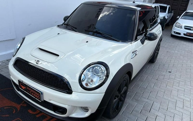imagem-https://www.socarrao.com.br/sc-vehicle-images-prod/1217445/1788531819275-8052534_0_B_00a09ecd20.jpeg