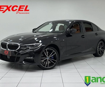 BMW 330e 2022 Preto — foto 1 de 3