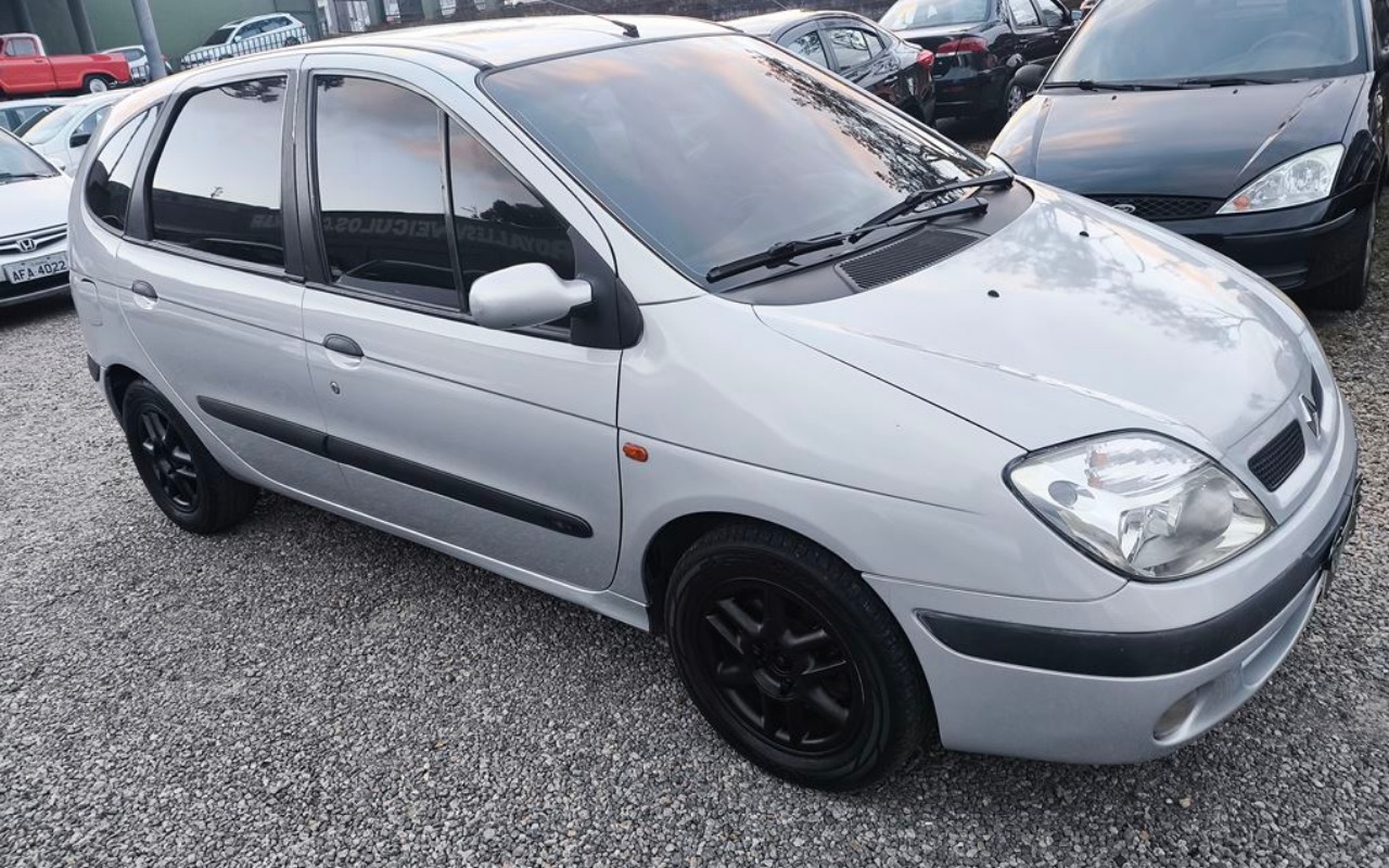 imagem-https://www.socarrao.com.br/sc-vehicle-images-prod/1219229/1780693404962-SU1HXzIwMjYwNjAyXzE3MjcyNyAoQ29weSkuanBn.jpg