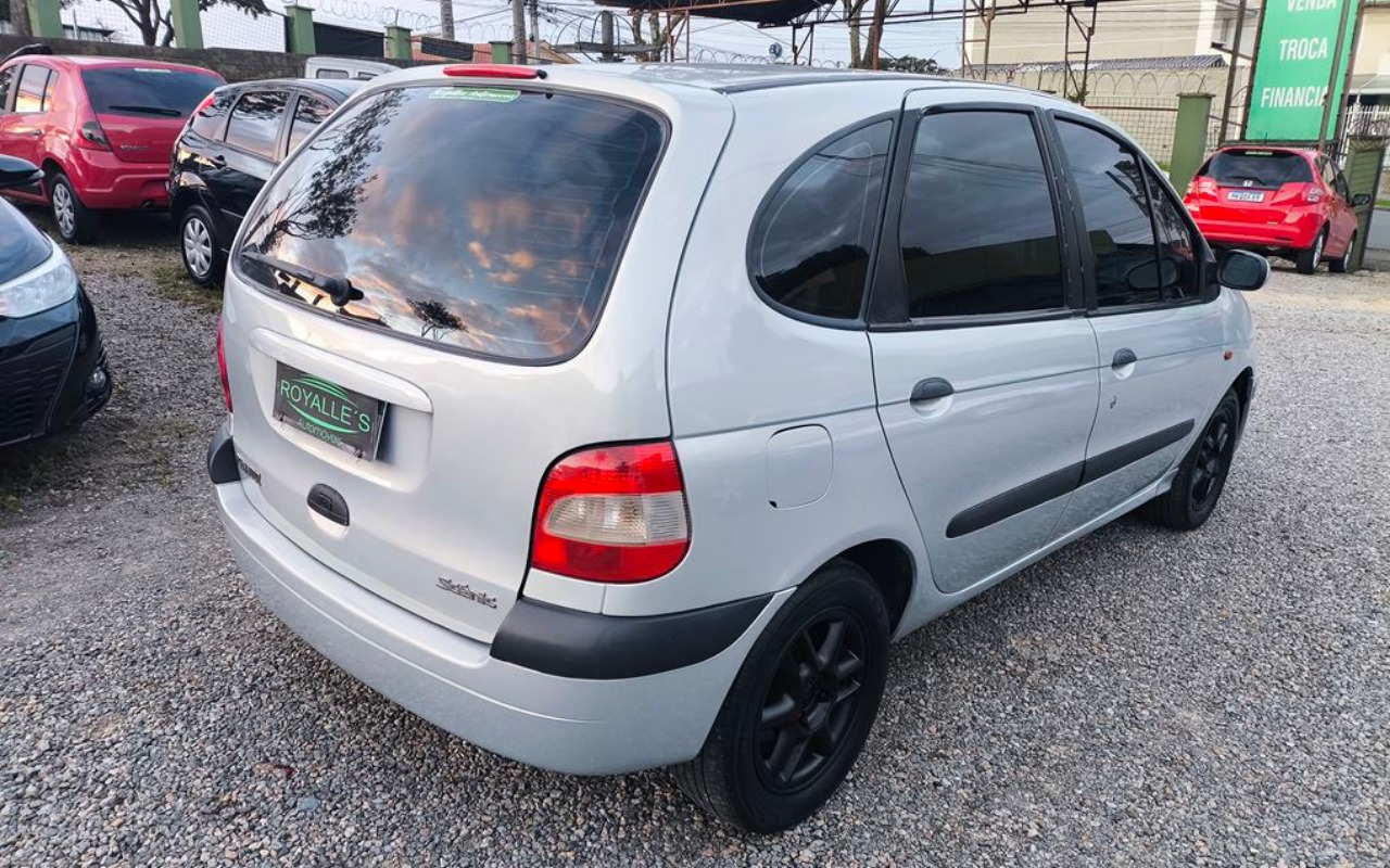 imagem-https://www.socarrao.com.br/sc-vehicle-images-prod/1219229/1780693405024-SU1HXzIwMjYwNjAyXzE3MjczNyAoQ29weSkuanBn.jpg