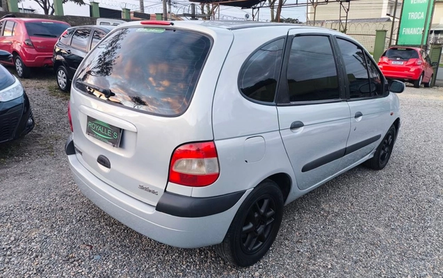 imagem-https://www.socarrao.com.br/sc-vehicle-images-prod/1219229/1780693405024-SU1HXzIwMjYwNjAyXzE3MjczNyAoQ29weSkuanBn.jpg