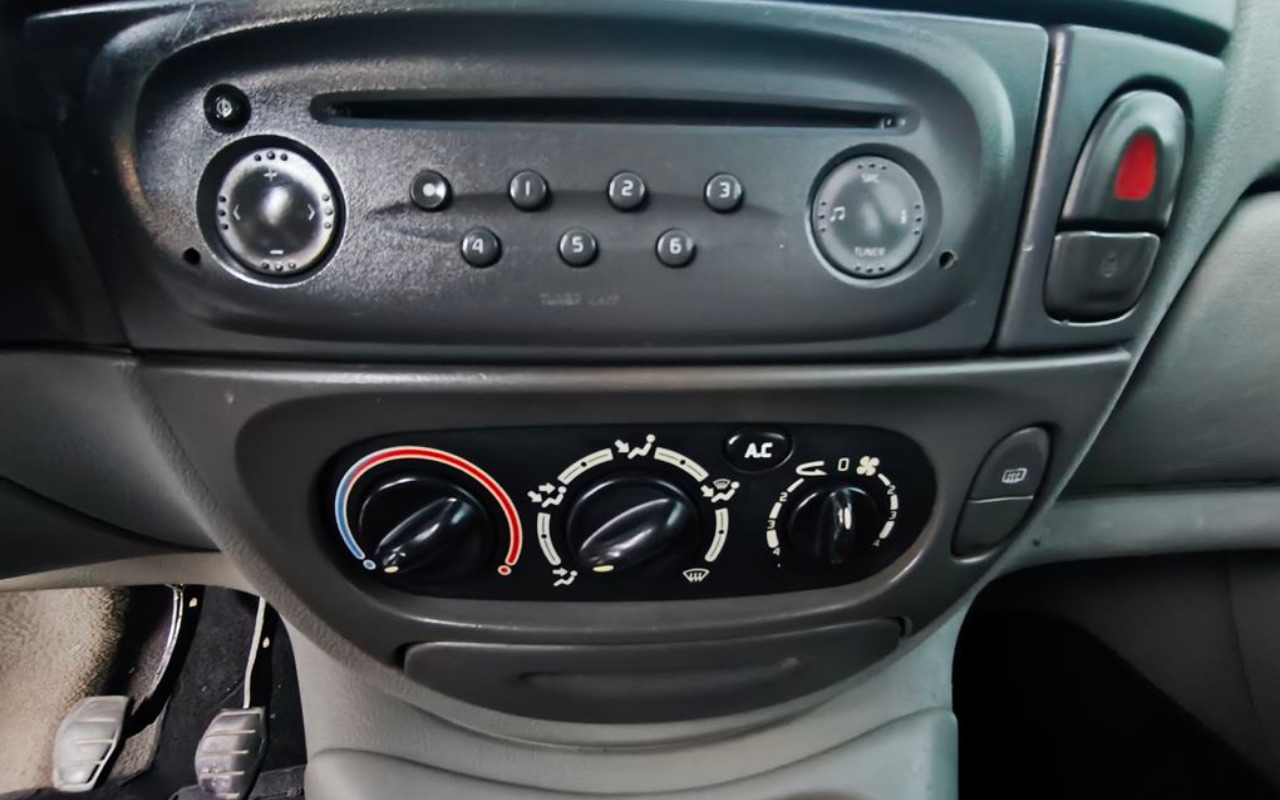 imagem-https://www.socarrao.com.br/sc-vehicle-images-prod/1219229/1780693405798-SU1HXzIwMjYwNjAyXzE3Mjg1MyAoQ29weSkuanBn.jpg