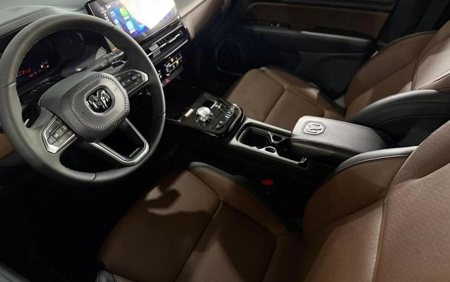 imagem-https://www.socarrao.com.br/sc-vehicle-images-prod/1221324/1781041129605-8042504_11_B_8e28ff9bc9.jpeg