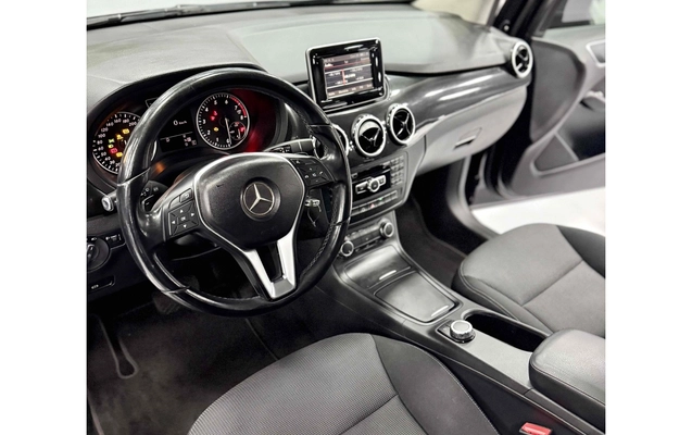 imagem-https://www.socarrao.com.br/sc-vehicle-images-prod/1229199/1778116458629-1_103118.jpg