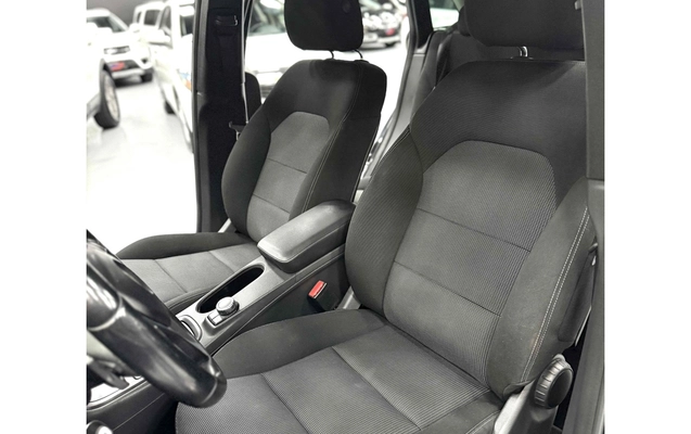imagem-https://www.socarrao.com.br/sc-vehicle-images-prod/1229199/1778116458636-1_103121.jpg