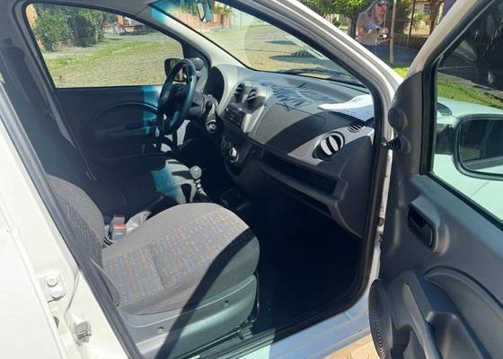 imagem-https://www.socarrao.com.br/sc-vehicle-images-prod/1239074/1778152239995-fiat-uno-1.0-evo-vivace-8v-flex-4p-manual-wmimagem09294653978.jpg