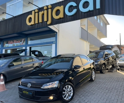 Volkswagen Jetta 2011 Preto — foto 1 de 3