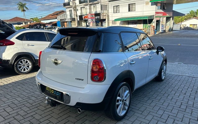 imagem-https://www.socarrao.com.br/sc-vehicle-images-prod/1239088/1787156257440-08a972c6-eed7-41da-8a3e-3d8a3ab9931b.jpeg
