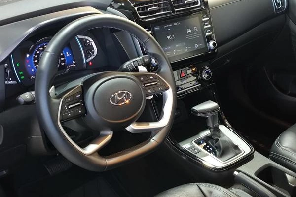 imagem-https://www.socarrao.com.br/sc-vehicle-images-prod/1239243/1784813576234-8062511_7_B_df57477f18.jpeg