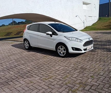 Ford Fiesta 1.6 16V Flex Mec. 5p 2015 Branco — foto 1 de 3
