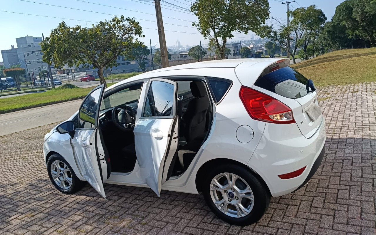 imagem-https://www.socarrao.com.br/sc-vehicle-images-prod/1239274/1778156958022-V2hhdHNBcHAgSW1hZ2UgMjAyNi0wNS0wNyBhdCAwOS4yNi4zMS5qcGVn.jpeg