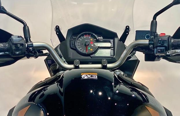 imagem-https://www.socarrao.com.br/sc-vehicle-images-prod/1239326/1781559018068-8053926_5_B_7f99165ba0.jpeg