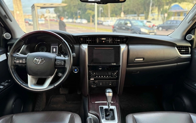 imagem-https://www.socarrao.com.br/sc-vehicle-images-prod/1239333/1778157670127-1_115732.jpg