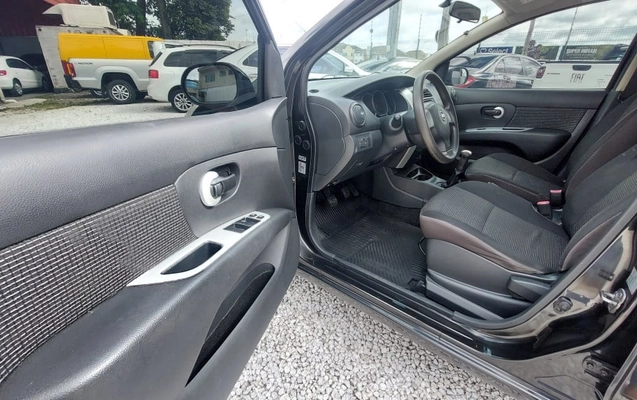 imagem-https://www.socarrao.com.br/sc-vehicle-images-prod/1239408/1786540518265-vehicle_image_1765370841_ff2d261fbb951133f936798ceba75070.jpeg