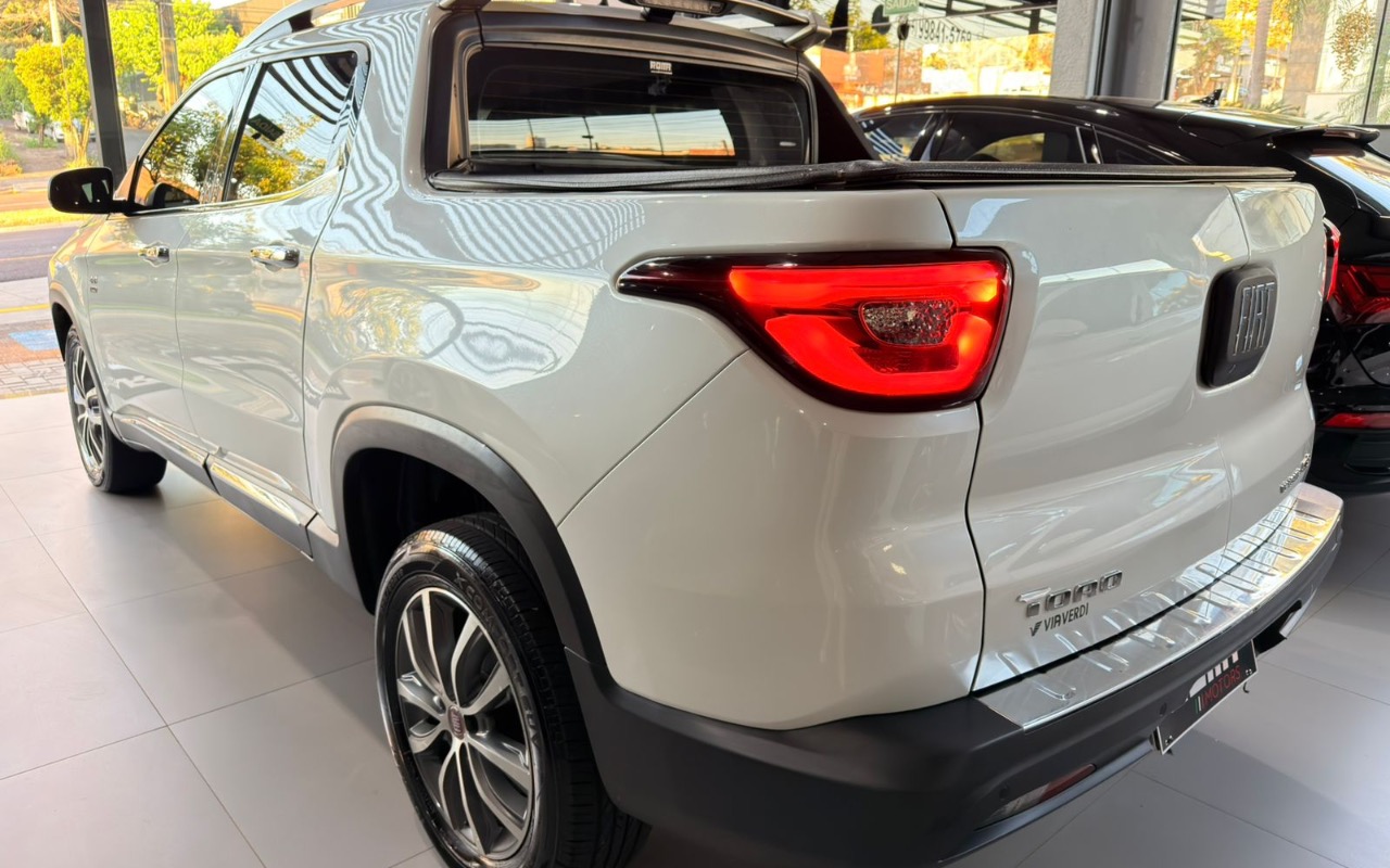 imagem-https://www.socarrao.com.br/sc-vehicle-images-prod/1239421/1778159391422-YmI4MzE2MGYtMWJhMS00ZmUyLThmYmQtZDBhMzM0ZjQ3ZTU0LmpwZWc.jpeg