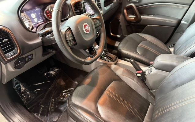 imagem-https://www.socarrao.com.br/sc-vehicle-images-prod/1239421/1778159391563-ZjI0ZWRjZTQtYTE5MS00N2Q3LWFkYzUtYjQxM2YyMGY0OWJiLmpwZWc.jpeg