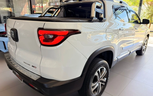 imagem-https://www.socarrao.com.br/sc-vehicle-images-prod/1239443/1778159788311-MGI5ZjFjYWQtNTNkMi00YmIyLWJiNzItN2JlNzhhNjUwNDI4LmpwZWc.jpeg