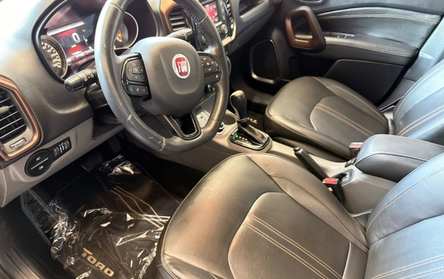 imagem-https://www.socarrao.com.br/sc-vehicle-images-prod/1239443/1778159788593-MzY1MGIxNzItZmM3Yy00NTI3LWFhNmYtOTI3MTAyZWM5MTk2LmpwZWc.jpeg