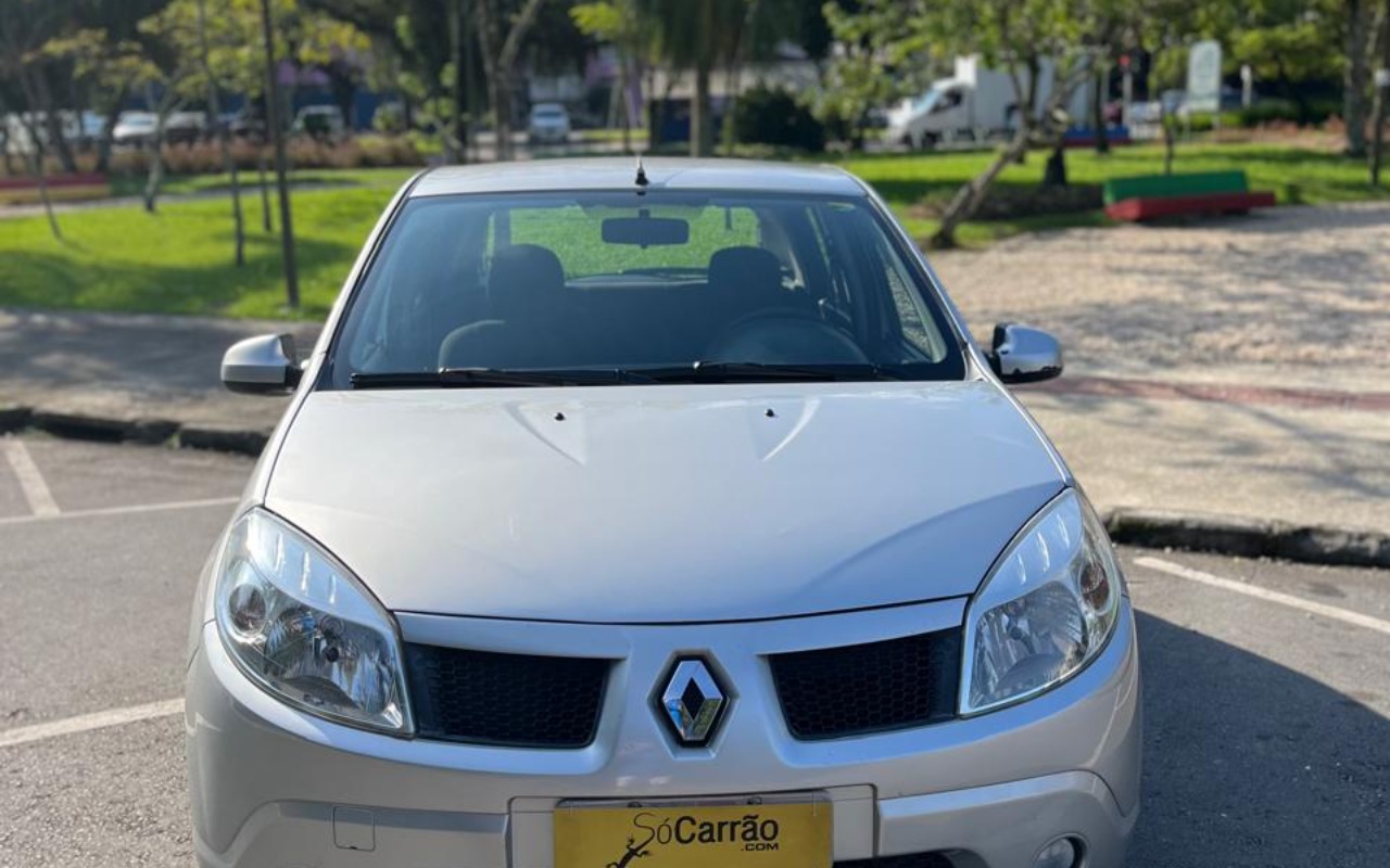 Renault Sandero Expression Hi-Flex 1.6 8V 5p na cor Prata em Joinville / SC - 1240803