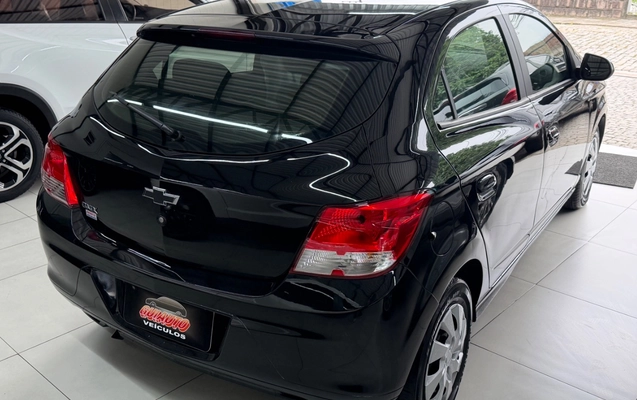 imagem-https://www.socarrao.com.br/sc-vehicle-images-prod/1241429/1778162984501-SU1HXzU3ODIuanBlZw.jpeg