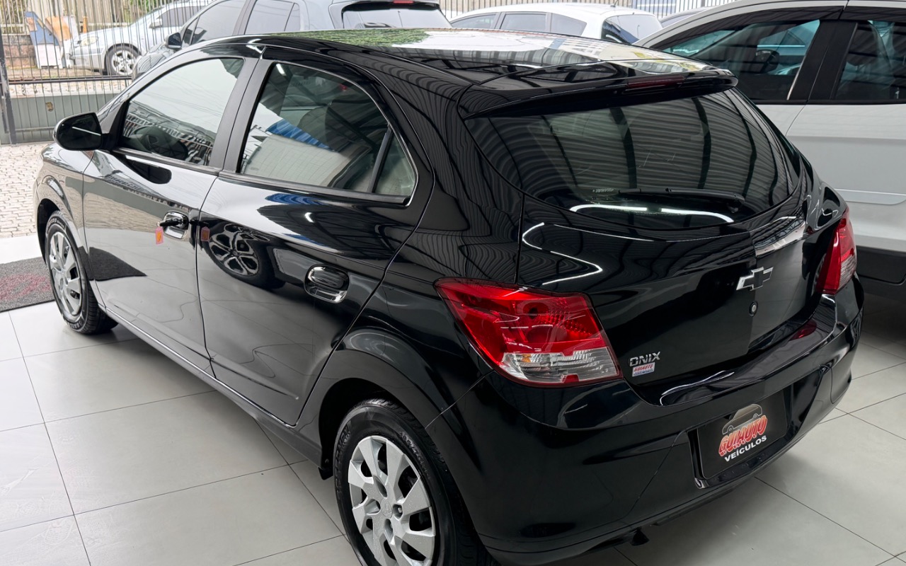 imagem-https://www.socarrao.com.br/sc-vehicle-images-prod/1241429/1778162984602-SU1HXzU3ODMuanBlZw.jpeg