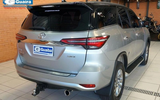imagem-https://www.socarrao.com.br/sc-vehicle-images-prod/1242059/1789480469162-8055175_2_B_0ad758410a.jpeg
