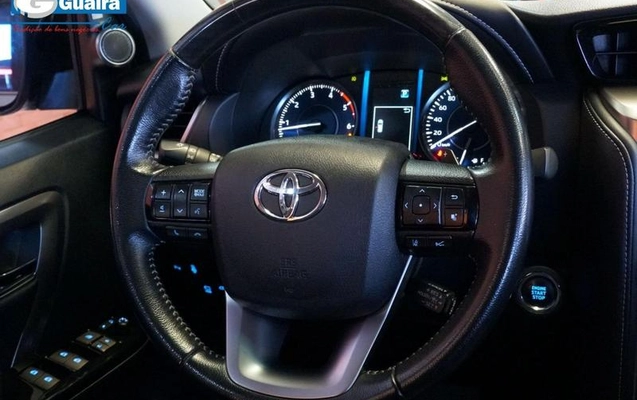 imagem-https://www.socarrao.com.br/sc-vehicle-images-prod/1242059/1789480469195-8055175_15_B_dd9e7f7d95.jpeg