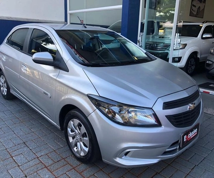 Chevrolet Onix 2019 Prata — foto 1 de 3