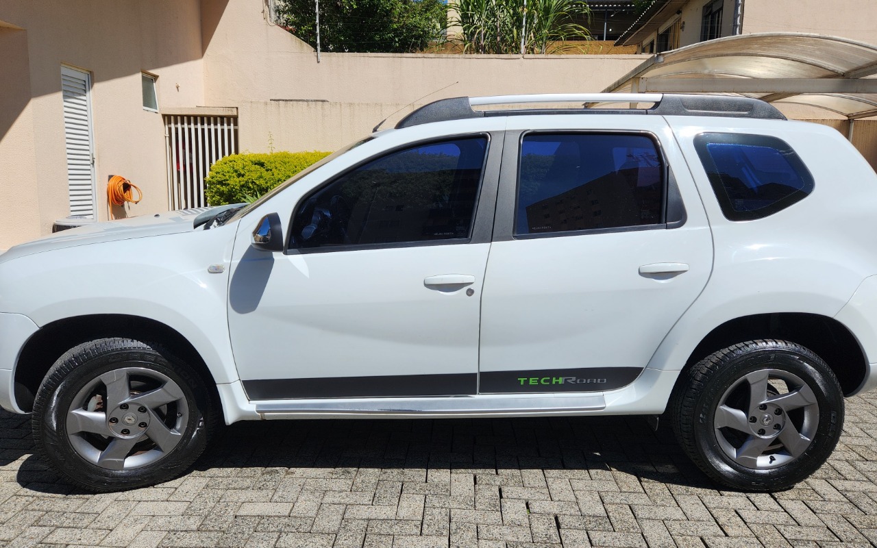 imagem-https://www.socarrao.com.br/sc-vehicle-images-prod/1248764/1778178701574-MjAyNjA0MjVfMTIwMzQyLmpwZw.jpg