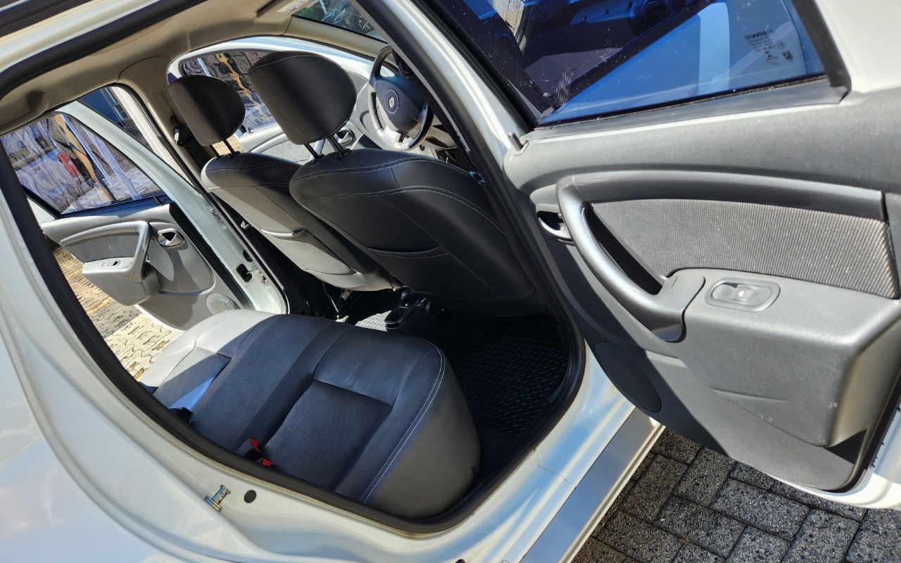 imagem-https://www.socarrao.com.br/sc-vehicle-images-prod/1248764/1778178702934-MjAyNjA0MjVfMTIwNTA4LmpwZw.jpg