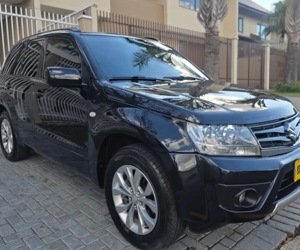 Suzuki Grand Vitara 2013 Preto — foto 1 de 3