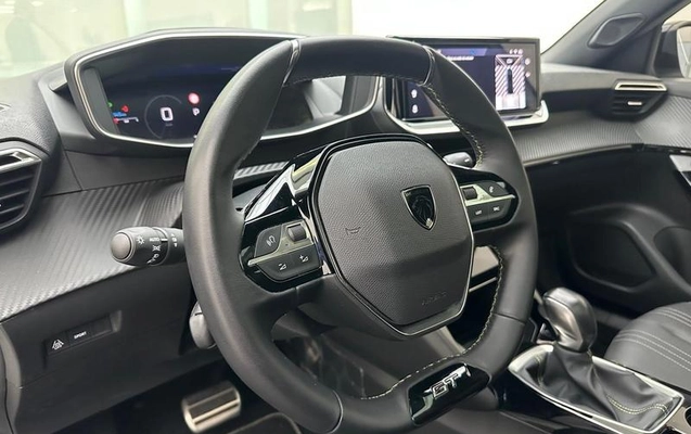 imagem-https://www.socarrao.com.br/sc-vehicle-images-prod/1249837/1788529839027-8065800_7_B_52389c7187.jpeg