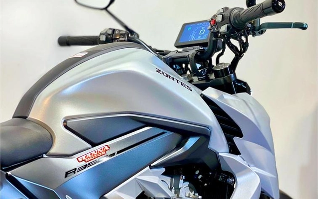 imagem-https://www.socarrao.com.br/sc-vehicle-images-prod/1253734/1781108691947-8053888_8_B_6b2ed0498d.jpeg