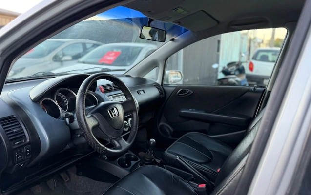 imagem-https://www.socarrao.com.br/sc-vehicle-images-prod/1256109/1778619492348-SU1HXzg0NDUuanBlZw.jpeg
