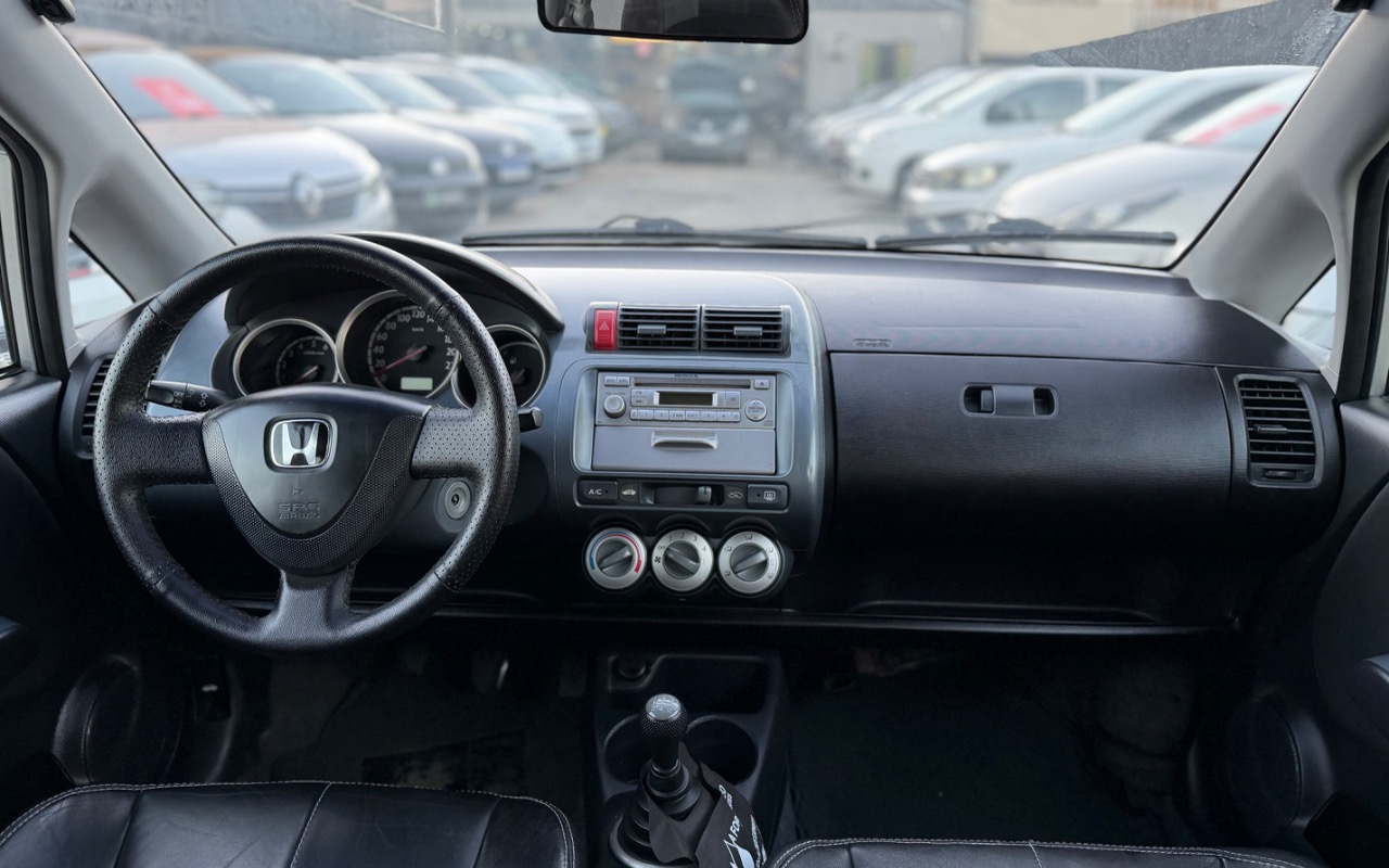 imagem-https://www.socarrao.com.br/sc-vehicle-images-prod/1256109/1778619492395-SU1HXzg0NDQuanBlZw.jpeg