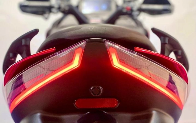imagem-https://www.socarrao.com.br/sc-vehicle-images-prod/1256512/1781559275880-8053884_1_B_5b0db58203.jpeg