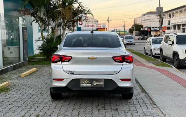 imagem-https://www.socarrao.com.br/sc-vehicle-images-prod/1256998/1778189014585-0529f26f-3c3e-470d-8e54-96d923c4f06d.jpg