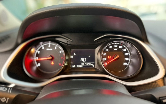 imagem-https://www.socarrao.com.br/sc-vehicle-images-prod/1256998/1778189014591-c59a0ee0-0de6-4108-96a3-d82295473c10.jpg
