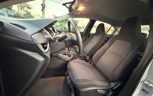 imagem-https://www.socarrao.com.br/sc-vehicle-images-prod/1256998/1778189014598-2fa1b4de-2a5f-4ed7-b8fe-a7a939ed91ef.jpg