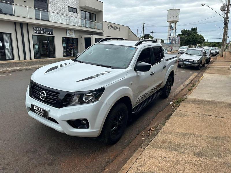 Nissan Frontier 2021 Branco — foto 1 de 3
