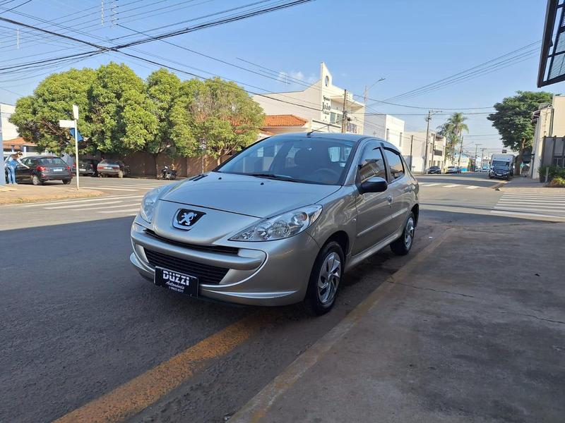 Peugeot 207 XR 1.4 Flex 8V 3p 2013 Cinza — foto 1 de 3