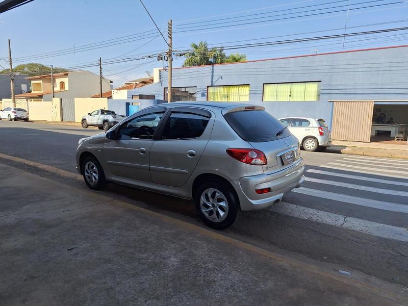 imagem-https://www.socarrao.com.br/sc-vehicle-images-prod/12593/1769987945594-6106912OR_1723813172_41_980.jpg